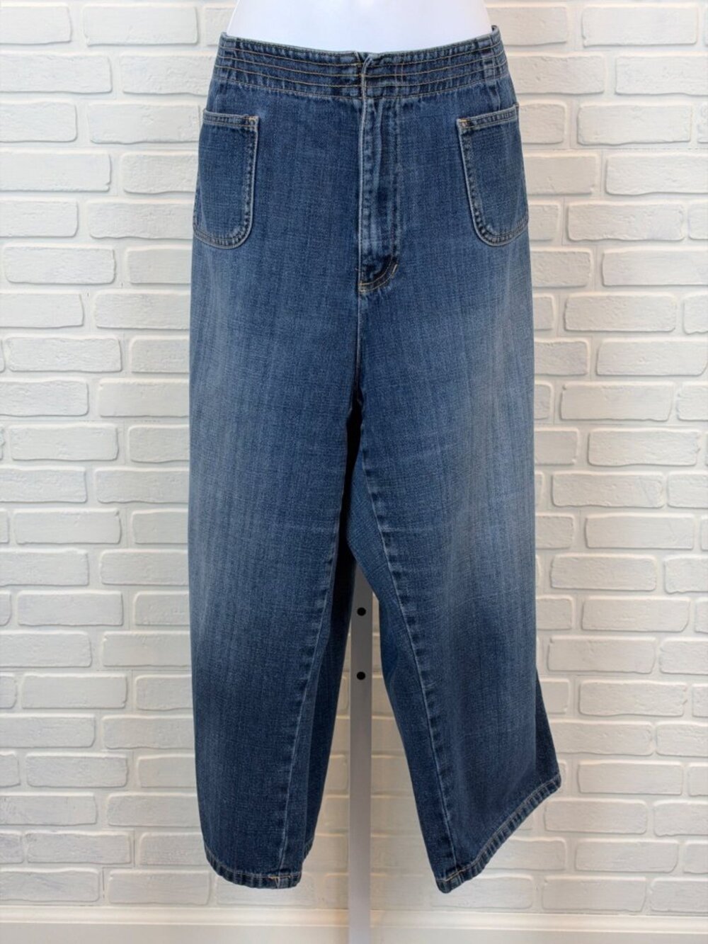 Liz Claiborne Michaela Cropped Jeans Medium Wash Blue 16W